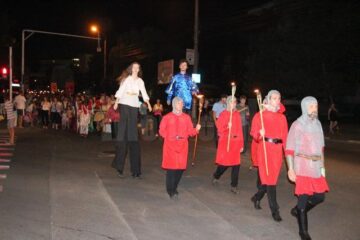 Parada cu făclii a Festivalului de Artă Medievală „Ștefan cel Mare”