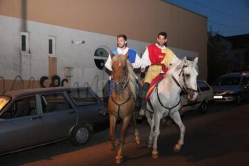 Parada cu făclii a Festivalului de Artă Medievală „Ștefan cel Mare”