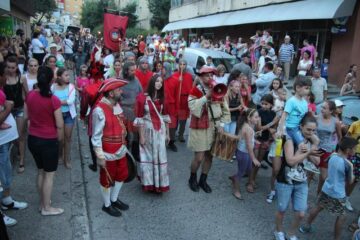 Parada cu făclii a Festivalului de Artă Medievală „Ștefan cel Mare”