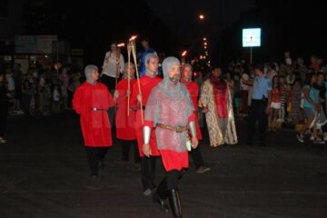 Parada cu făclii a Festivalului de Artă Medievală „Ștefan cel Mare”