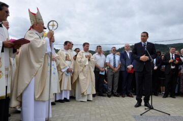 Mesajul lui Victor Ponta pentru credincioșii din toate cultele