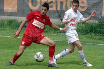 Alex Vrabie, în dreapta imaginii, este foarte aproape de a se semna un acord cu Rapid