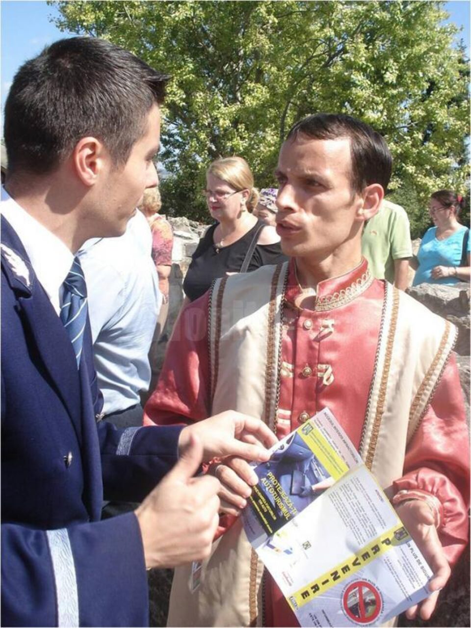 Campania de prevenire a infracționalității „Turism în Siguranță” a IPJ Suceava continuă și la acest sfârșit de săptămână, la Festivalul de Artă Medievală