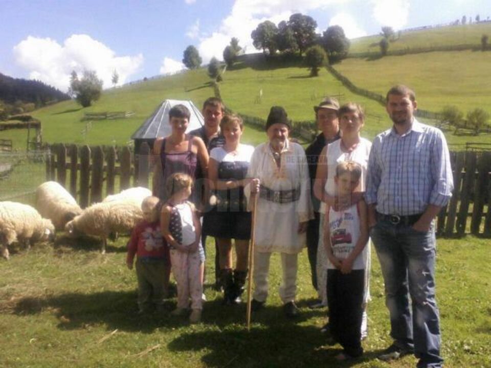 Veteran de război din Stulpicani, sărbătorit la aniversarea unui secol de viață