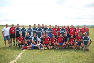 Părinți și copii pe terenul de rugby, la Festivalul „Sport și voie bună” de la Plopeni