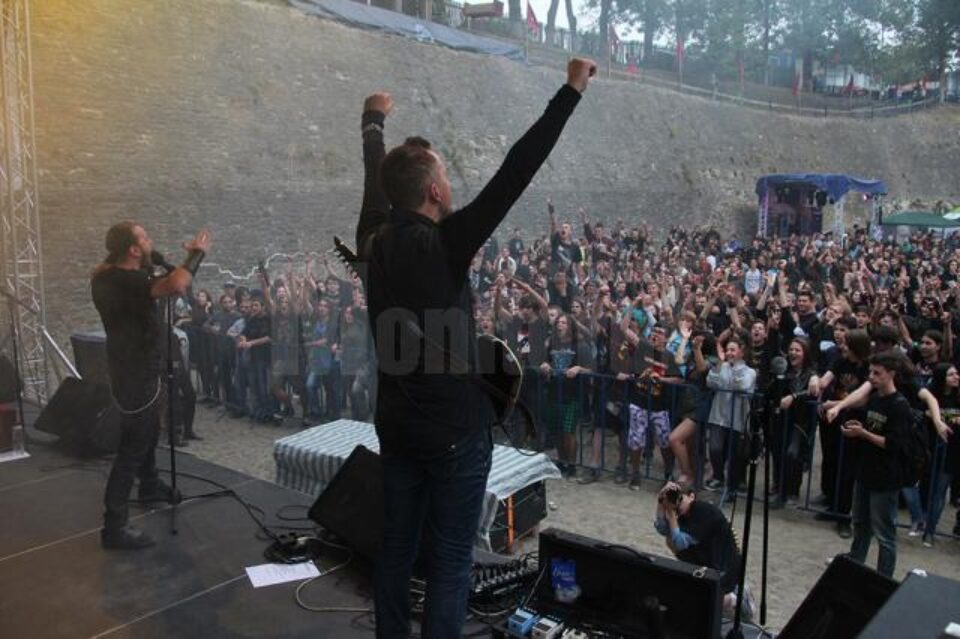 Elevii și studenții vor plăti doar doi lei pentru a intra la Festivalul „Bucovina Rock Castle”