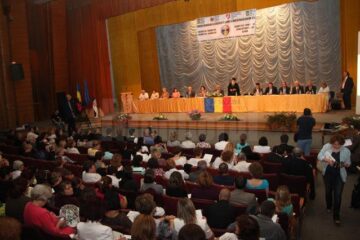 Congresul se desfășoară la Suceava, Cernăuți, Chișinău și Eforie Sud, în perioada 21-28 august, și reunește aproape 1.000 de cadre didactice