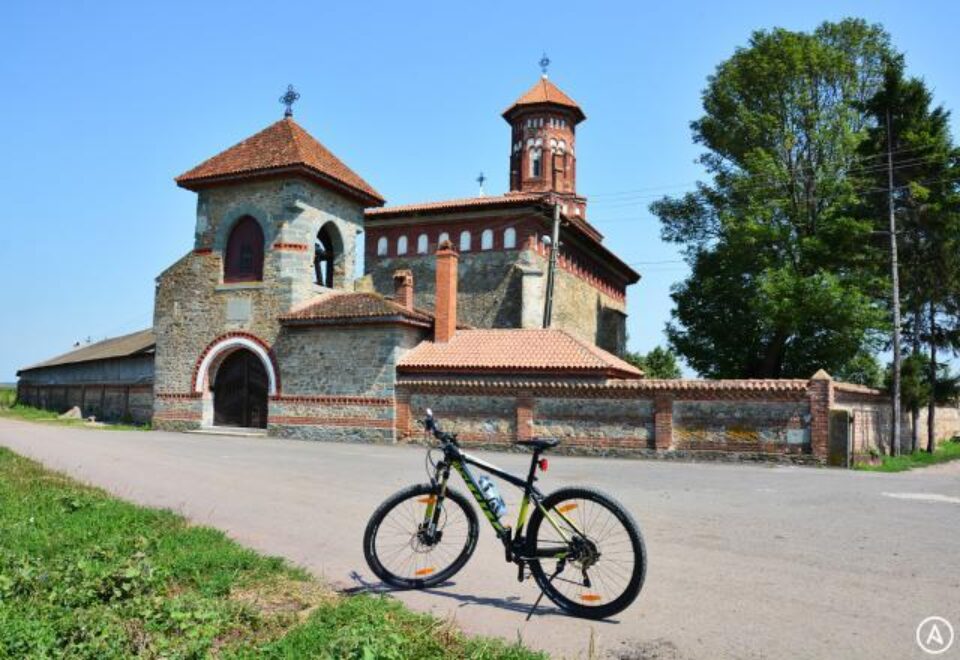 Traseu bicicletă: Cornu Luncii – Baia – Bogata – Sasca Mare – Cornu Luncii