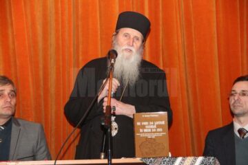 ÎPS Pimen împlinește astăzi 85 de ani. O viață închinată Bisericii