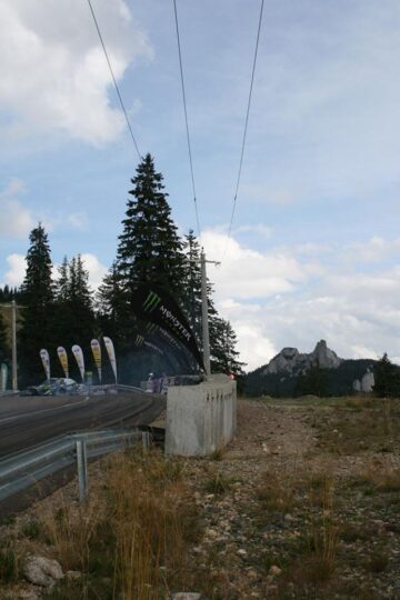 Masivul Rarău a găzduit unul dintre cele mai interesante turnee de drift din țara noastră Foto: Bogdan CURIC