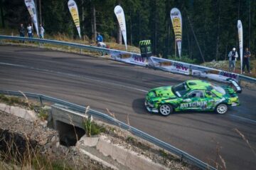 Masivul Rarău a găzduit unul dintre cele mai interesante turnee de drift din țara noastră Foto: Bogdan CURIC