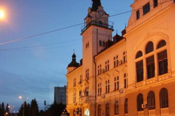 Astă seară, centrul municipiului Suceava este învăluit de acordurile muzicii clasice
