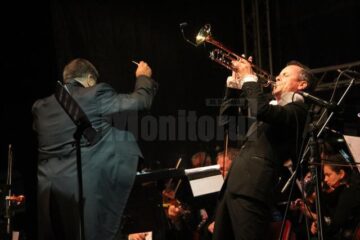 Câteva mii de suceveni au venit pe esplanada Palatului Administrativ pentru a asista la un concert de excepție