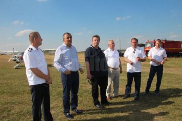 Oficialități locale, prezente la showul aviatic organizat la Suceava