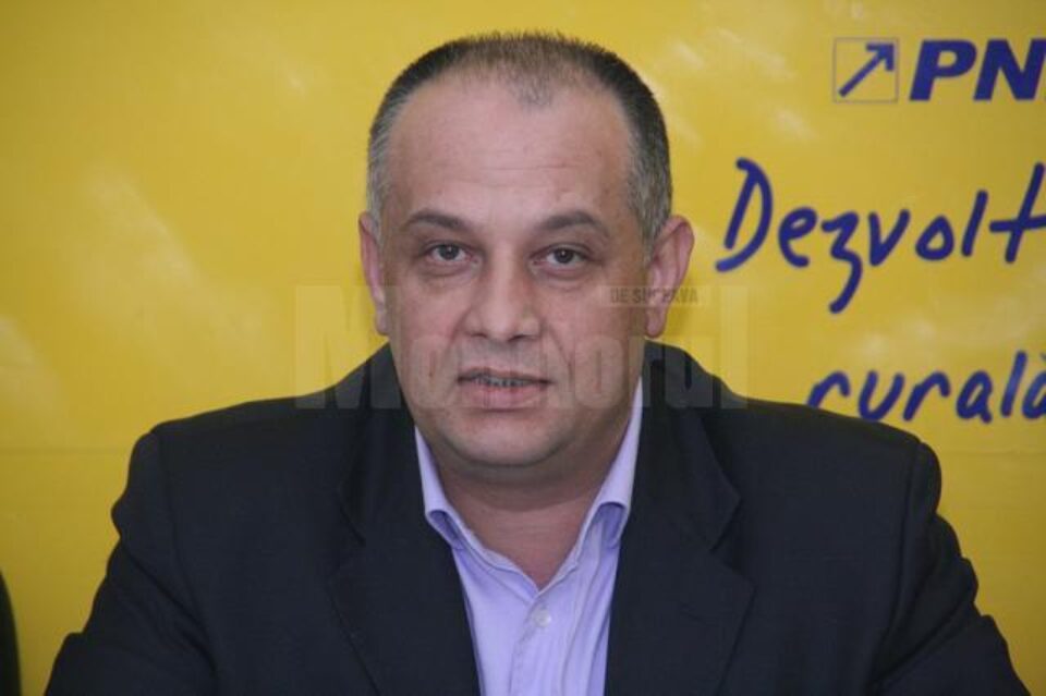 Zilele lui Alexandru Băișanu în fruntea PNL Suceava par a fi numărate