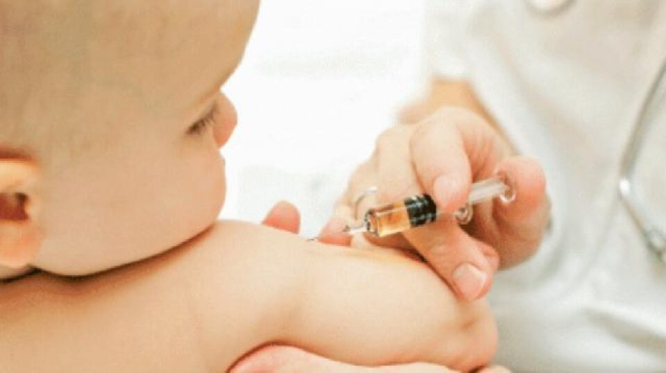 Pentru vaccinarea celor 519 copii rămași neimunizați din lipsa vaccinului, spitalul are doar vaccin BCG. Foto: realitatea.net Pentru vaccinarea celor 519 copii rămași neimunizați din lipsa vaccinului, spitalul are doar vaccin BCG. Foto: realitatea.net