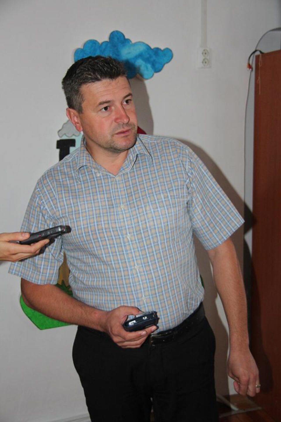 Primarul Cătălin Coman verifică stadiul pregătirii unităților de învățământ pentru noul an școlar