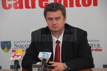 Președintele Consiliului Județean Suceava, Cătălin Nechifor, a anunțat, ieri, în conferință de presă, că lucrările vor fi finalizate în data de 12 septembrie a.c.