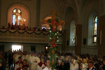 Manifestarea de sâmbătă de la Solonețu Nou a debutat cu Sfânta Liturghie