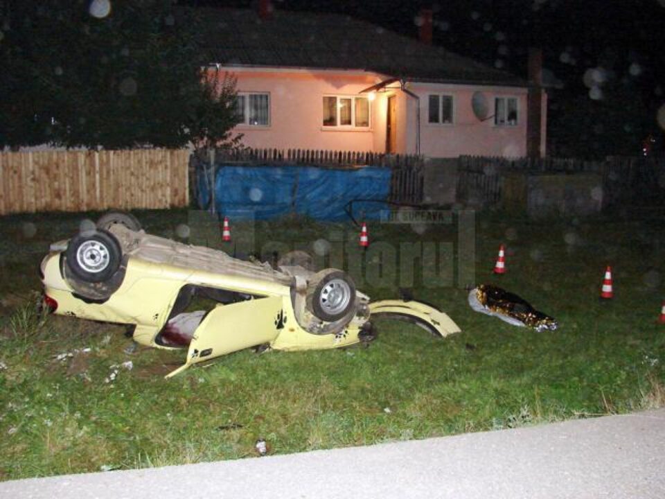 Mașina implicată în accidentul mortal de la intrarea în Vatra Dornei