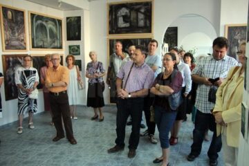 „În lumină”, o expoziție ce are legătură strânsă cu tematica sacrului