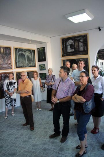 „În lumină”, o expoziție ce are legătură strânsă cu tematica sacrului