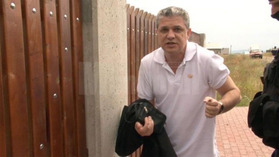 Bogdan Bărbuță, fost magistrat al Judecătoriei Rădăuți, suspendat între timp de Consiliul Superior al Magistraturii, se cere acasă Bogdan Bărbuță, fost magistrat al Judecătoriei Rădăuți, suspendat între timp de Consiliul Superior al Magistraturii, se cere acasă