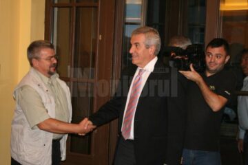 Călin Popescu Tăriceanu și consilierul local Corneliu Vornicu