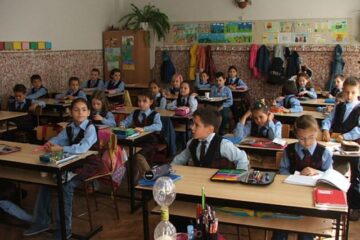 Contractul educațional va fi valabil pe toată perioada de școlarizare în cadrul unității de învățământ