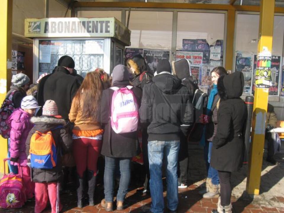Peste 1.500 de elevi sunt așteptați la ghișeele TPL, pentru abonamente la preț redus