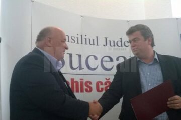 Președintele Consiliului Județean Suceava, Cătălin Nechifor, a semnat ieri două contracte pentru investiții noi la Aeroportul „Ștefan cel Mare” din Salcea