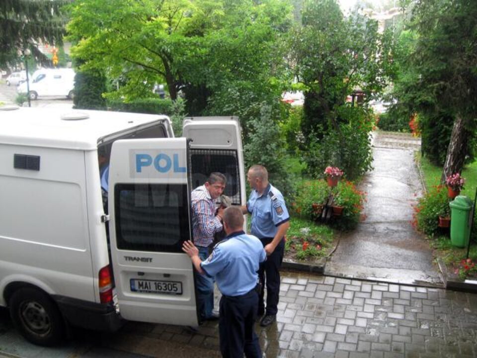 Comisarul-șef Nelu Fediuc va sta după gratii pentru încă 30 de zile