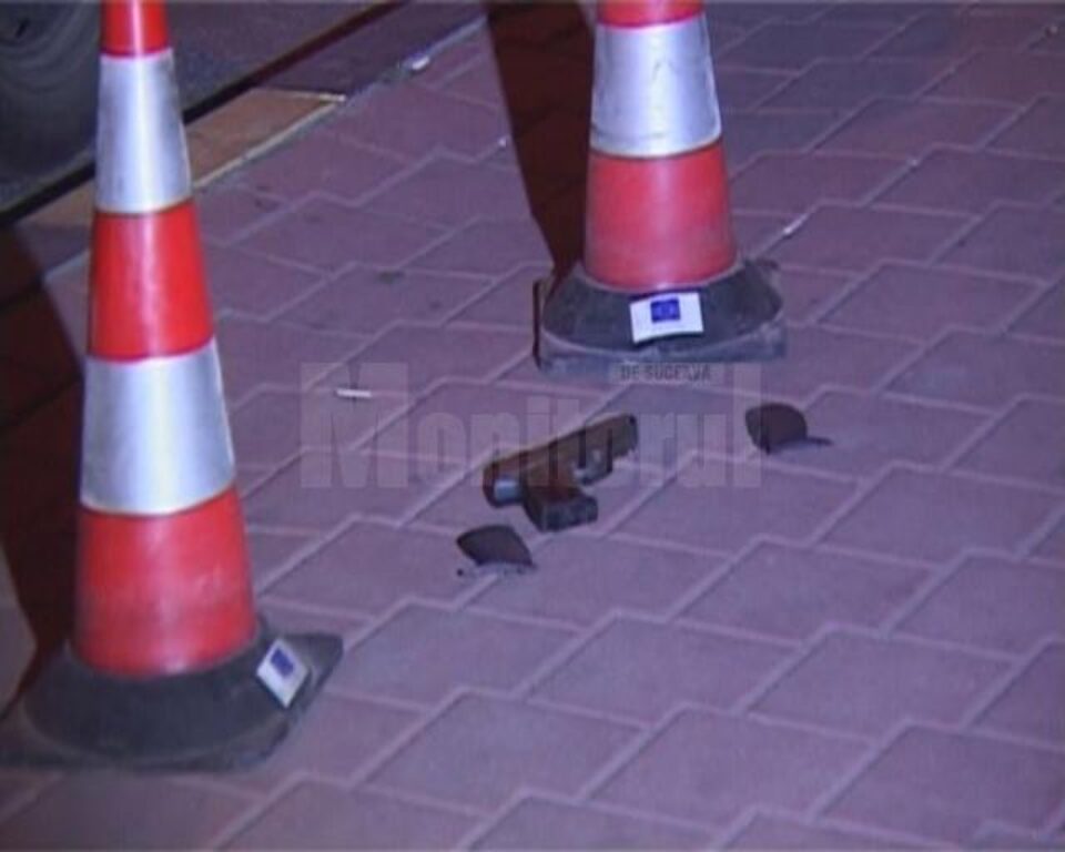 Pistolul găsit nu departe de locul în care au fost oprite mașinile fugarilor