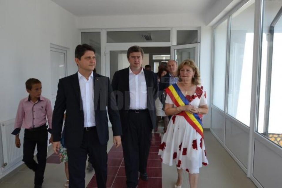 Titus Corlățean a inaugurat o grădiniță nouă în comuna Voitinel