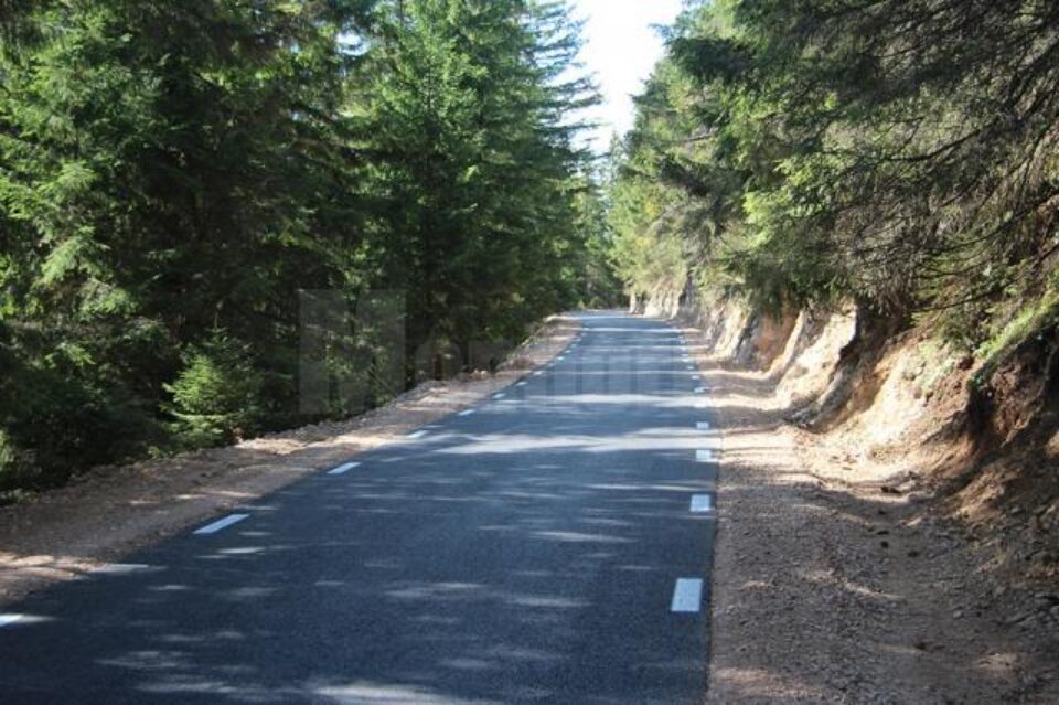 Drumul Chiril - Rarău a fost asfaltat pe o porțiune de 10 kilometri