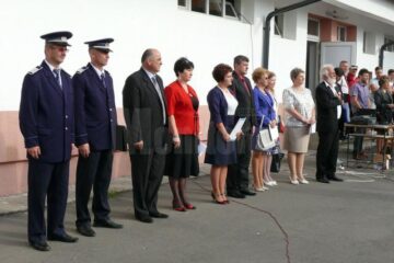 Peste 8.000 de elevi și preșcolari s-au întors de luni în grădinițele și școlile fălticenene