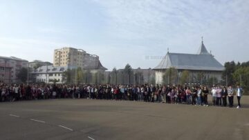 Primarul Ion Lungu a participat la deschiderea de an școlar la 11 unități de învățământ din toate cartierele Sucevei