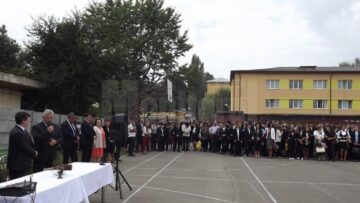 Primarul Ion Lungu a participat la deschiderea de an școlar la 11 unități de învățământ din toate cartierele Sucevei