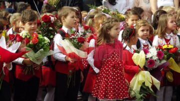 Primarul Ion Lungu a participat la deschiderea de an școlar la 11 unități de învățământ din toate cartierele Sucevei