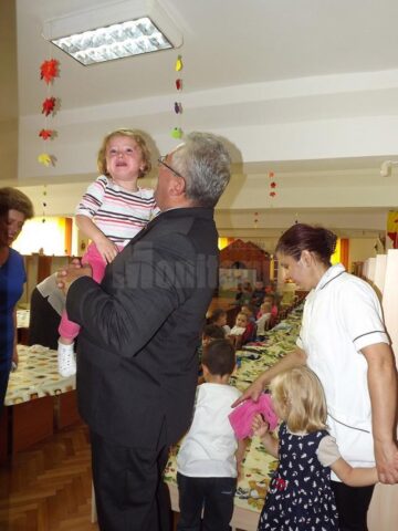 Primarul Ion Lungu a participat la deschiderea de an școlar la 11 unități de învățământ din toate cartierele Sucevei