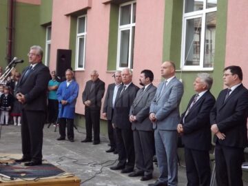 Primarul Ion Lungu a participat la deschiderea de an școlar la 11 unități de învățământ din toate cartierele Sucevei