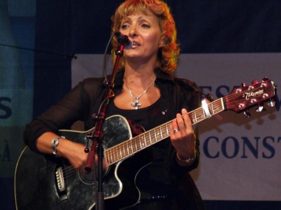 Maria Gheorghiu se va afla printre artiștii care vor concerta vineri, la Casa de Cultură Rădăuți. Foto: gradinacuartisti.files.wordpress.com Maria Gheorghiu se va afla printre artiștii care vor concerta vineri, la Casa de Cultură Rădăuți. Foto: gradinacuartisti.files.wordpress.com
