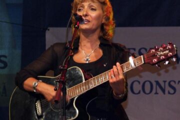 Maria Gheorghiu se va afla printre artiștii care vor concerta vineri, la Casa de Cultură Rădăuți. Foto: gradinacuartisti.files.wordpress.com