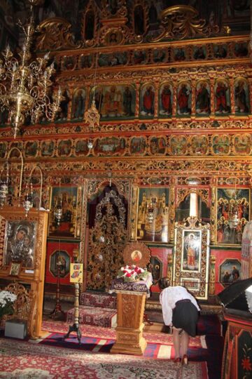 Plachetă de bronz, dezvelită ieri la Mănăstirea Dragomirna