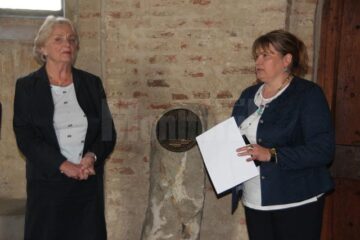 Plachetă de bronz, dezvelită ieri la Mănăstirea Dragomirna