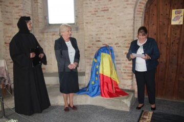 Plachetă de bronz, dezvelită ieri la Mănăstirea Dragomirna
