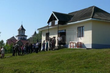 Elevii din Petia în vizită la muzeul recent deschis
