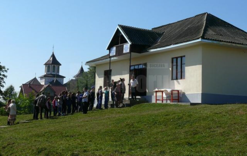 Elevii din Petia în vizită la muzeul recent deschis