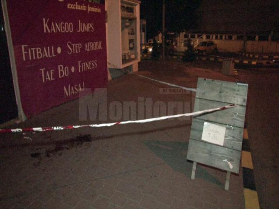 Tânărul a fost atacat și bătut cu sălbăticie în apropierea stației de taxiuri din laterala Casei de Cultură