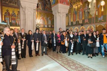 Sâmbătă, în biserica mănăstirii s-a desfășurat slujba parastasului de 40 de zile pentru Dan Hăulică